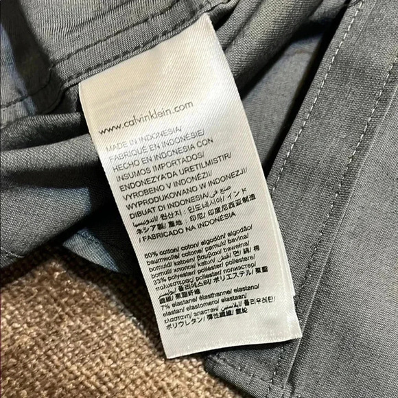 NWOT Calvin Klein Steel Gray Button Down Shirt - Size XL - Picture 4 of 6